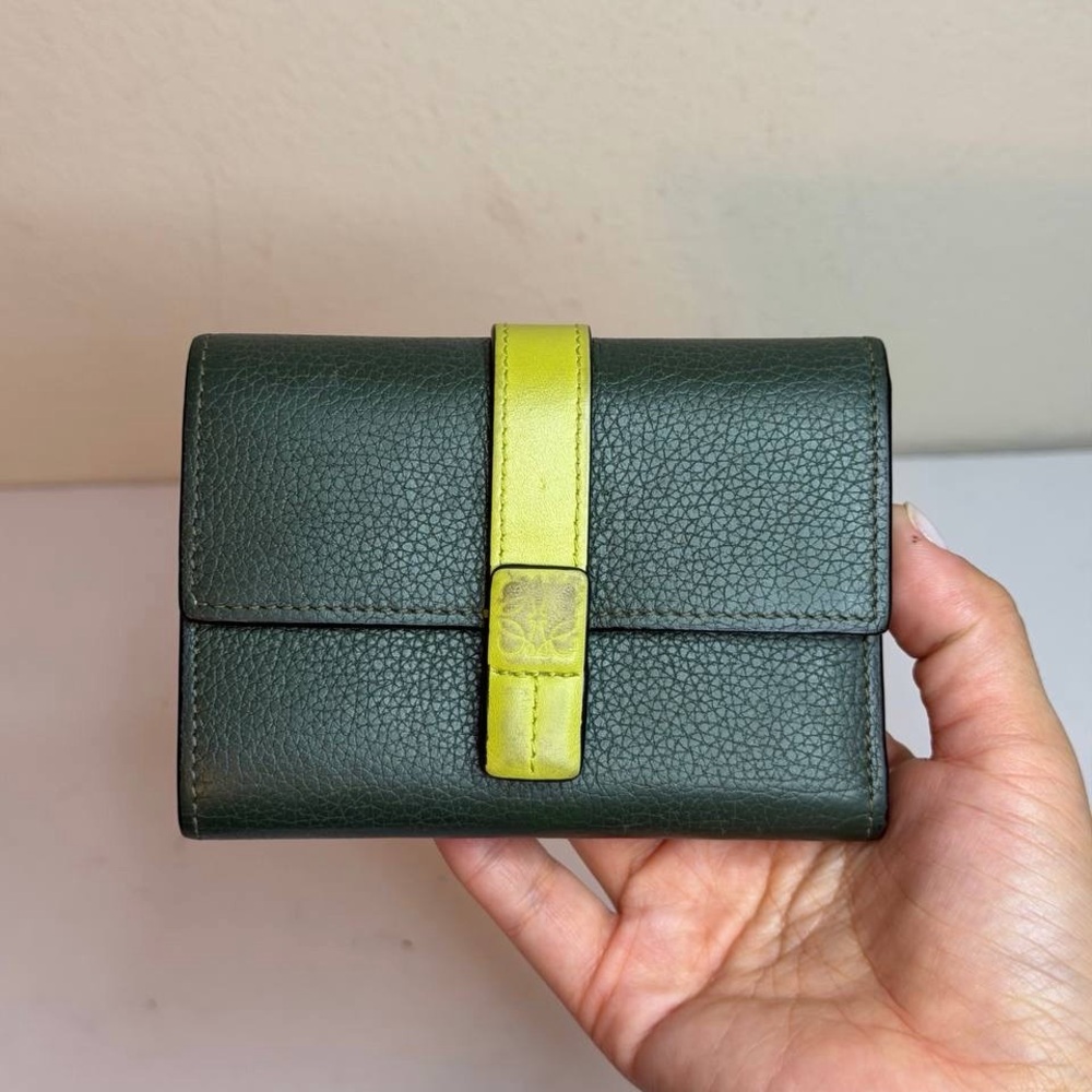 Loewe Small Vertical Wallet Green/Lime Yellow Grained Calf Leather